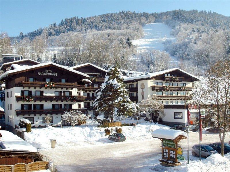 Hotel St. Hubertushof Целль-ам-Зеє Екстер'єр фото