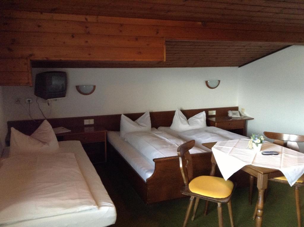 Hotel St. Hubertushof Целль-ам-Зеє Номер фото